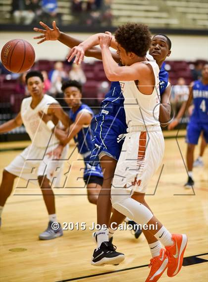 Thumbnail 1 in MacArthur [Douglas] vs Madison (Littleton Gym) photogallery.