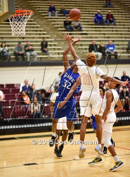 Thumbnail 1 in MacArthur [Douglas] vs Madison (Littleton Gym) photogallery.