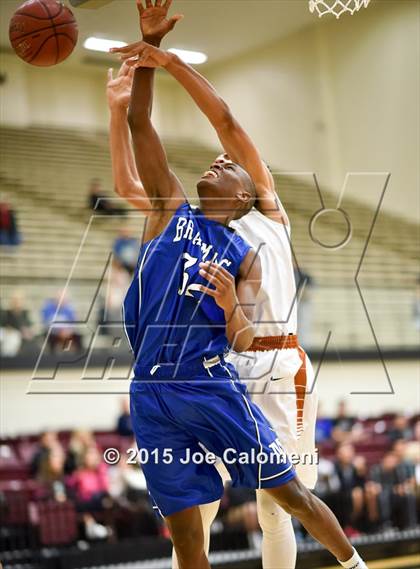 Thumbnail 2 in MacArthur [Douglas] vs Madison (Littleton Gym) photogallery.