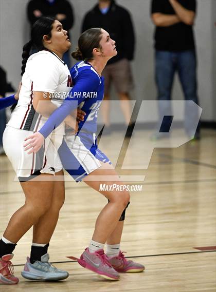 Thumbnail 3 in Colusa vs. Orland (NS CIF D4 Semifinal) photogallery.