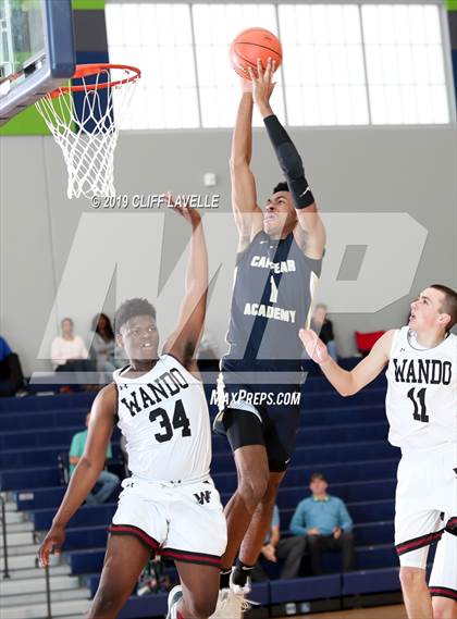 Thumbnail 2 in Cape Fear Academy vs Wando (Rotary Roundball Classic) photogallery.