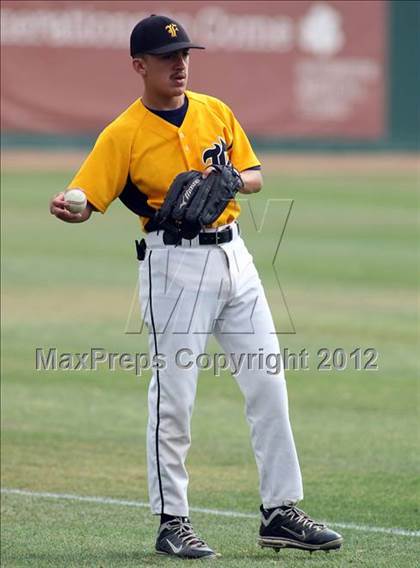 Thumbnail 3 in Firebaugh vs. Hillcrest Christian (CIF SS D7 Final) photogallery.