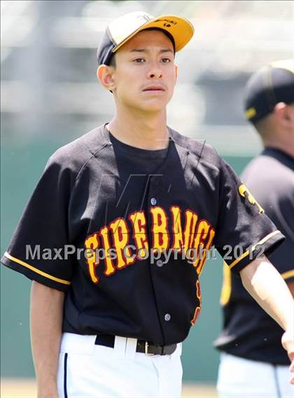Thumbnail 3 in Firebaugh vs. Hillcrest Christian (CIF SS D7 Final) photogallery.