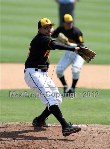 Thumbnail 2 in Firebaugh vs. Hillcrest Christian (CIF SS D7 Final) photogallery.