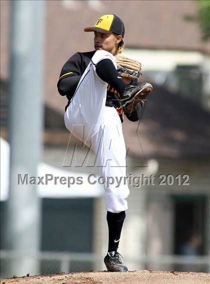 Thumbnail 1 in Firebaugh vs. Hillcrest Christian (CIF SS D7 Final) photogallery.