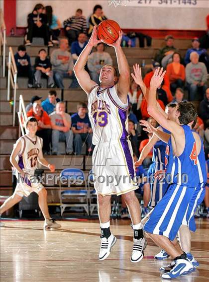 Thumbnail 2 in Riverton vs Williamsville (Sangamon County Tourney) photogallery.
