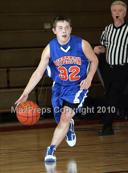 Thumbnail 3 in Riverton vs Williamsville (Sangamon County Tourney) photogallery.