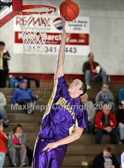 Thumbnail 1 in Riverton vs Williamsville (Sangamon County Tourney) photogallery.