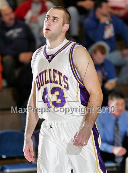 Thumbnail 1 in Riverton vs Williamsville (Sangamon County Tourney) photogallery.
