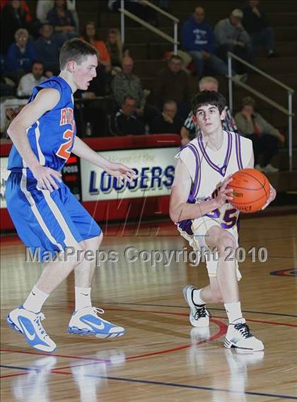 Thumbnail 1 in Riverton vs Williamsville (Sangamon County Tourney) photogallery.