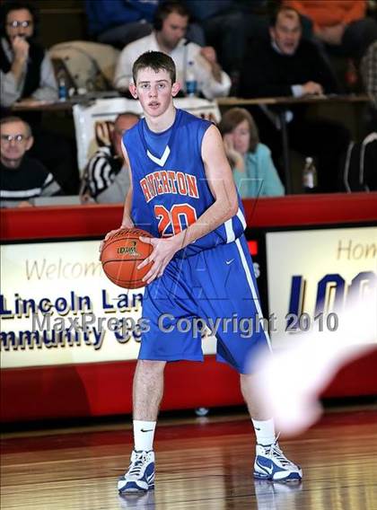 Thumbnail 2 in Riverton vs Williamsville (Sangamon County Tourney) photogallery.