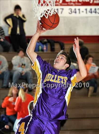 Thumbnail 2 in Riverton vs Williamsville (Sangamon County Tourney) photogallery.