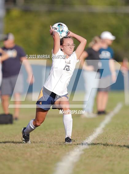 Thumbnail 2 in Bishop Grimes vs Altmar-Parish-Williamstown photogallery.