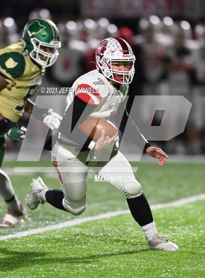 Thumbnail 1 in Port Clinton vs. Ursuline (OHSAA D4 State Semi Final) photogallery.