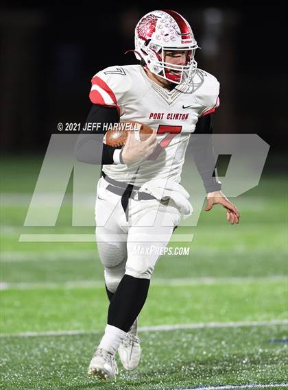 Thumbnail 3 in Port Clinton vs. Ursuline (OHSAA D4 State Semi Final) photogallery.
