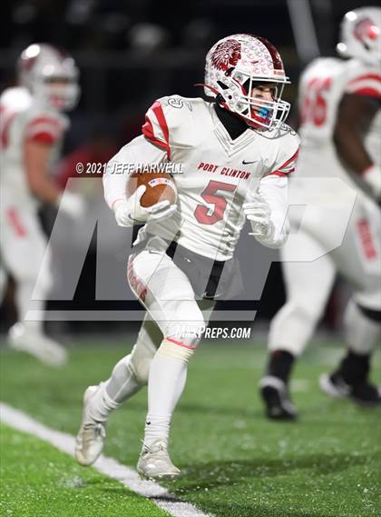 Thumbnail 3 in Port Clinton vs. Ursuline (OHSAA D4 State Semi Final) photogallery.