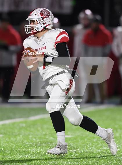 Thumbnail 3 in Port Clinton vs. Ursuline (OHSAA D4 State Semi Final) photogallery.