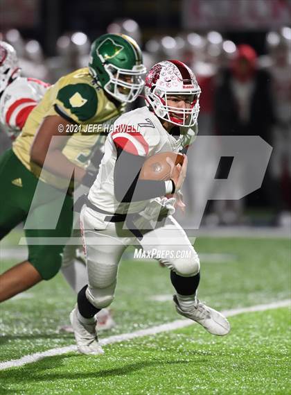 Thumbnail 3 in Port Clinton vs. Ursuline (OHSAA D4 State Semi Final) photogallery.
