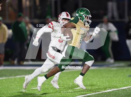 Thumbnail 2 in Port Clinton vs. Ursuline (OHSAA D4 State Semi Final) photogallery.