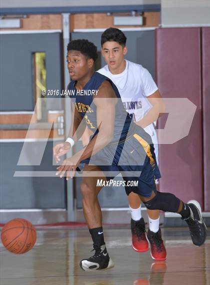 Thumbnail 2 in La Quinta vs. Warren (Rancho Mirage Holiday Invitational) photogallery.