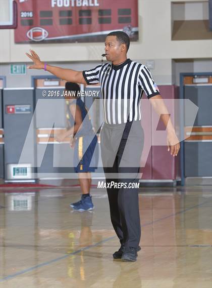 Thumbnail 3 in La Quinta vs. Warren (Rancho Mirage Holiday Invitational) photogallery.