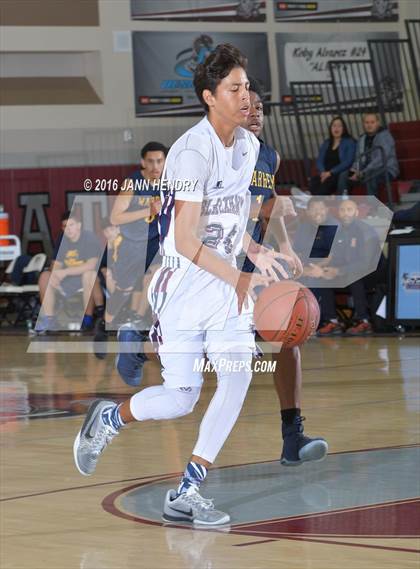 Thumbnail 2 in La Quinta vs. Warren (Rancho Mirage Holiday Invitational) photogallery.