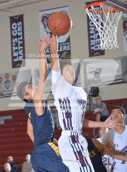 Thumbnail 2 in La Quinta vs. Warren (Rancho Mirage Holiday Invitational) photogallery.
