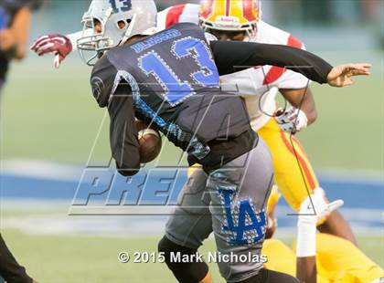 Thumbnail 3 in Los Angeles vs. Fairfax (CIF LA City Section Division II Final) photogallery.
