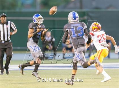Thumbnail 2 in Los Angeles vs. Fairfax (CIF LA City Section Division II Final) photogallery.