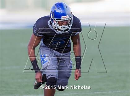 Thumbnail 2 in Los Angeles vs. Fairfax (CIF LA City Section Division II Final) photogallery.