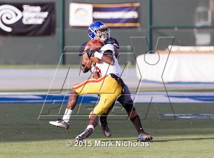 Thumbnail 2 in Los Angeles vs. Fairfax (CIF LA City Section Division II Final) photogallery.