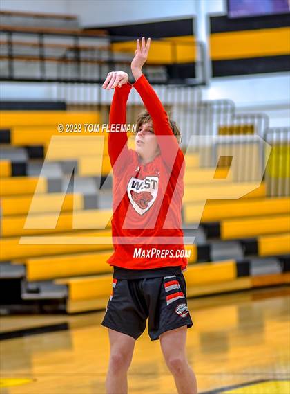 Thumbnail 3 in Blue Valley West @ Shawnee Mission West (Sophomore) photogallery.