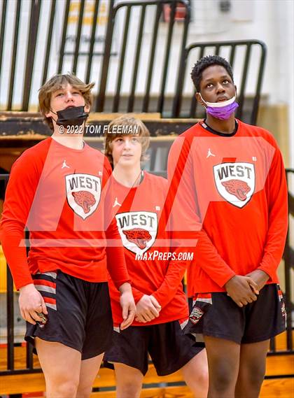 Thumbnail 3 in Blue Valley West @ Shawnee Mission West (Sophomore) photogallery.