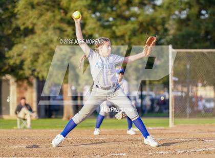 Thumbnail 2 in Mountain House vs. Escalon photogallery.