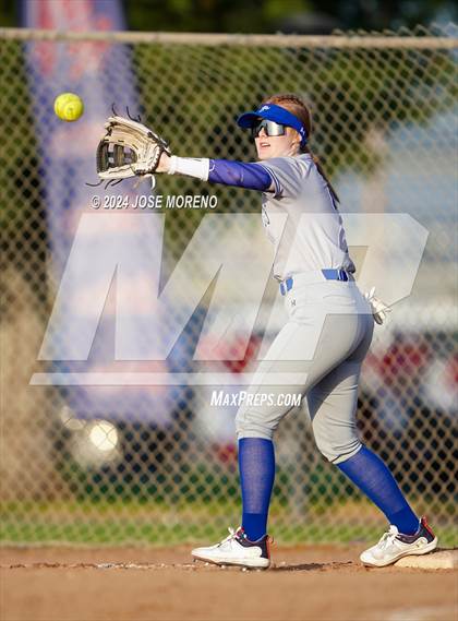 Thumbnail 3 in Mountain House vs. Escalon photogallery.
