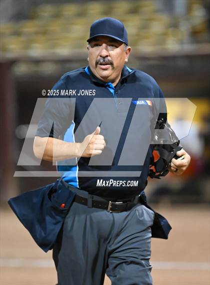 Thumbnail 3 in Yuma Catholic vs. Empire (AIA 3A Final) photogallery.
