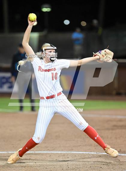 Thumbnail 3 in Yuma Catholic vs. Empire (AIA 3A Final) photogallery.