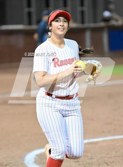 Thumbnail 3 in Yuma Catholic vs. Empire (AIA 3A Final) photogallery.