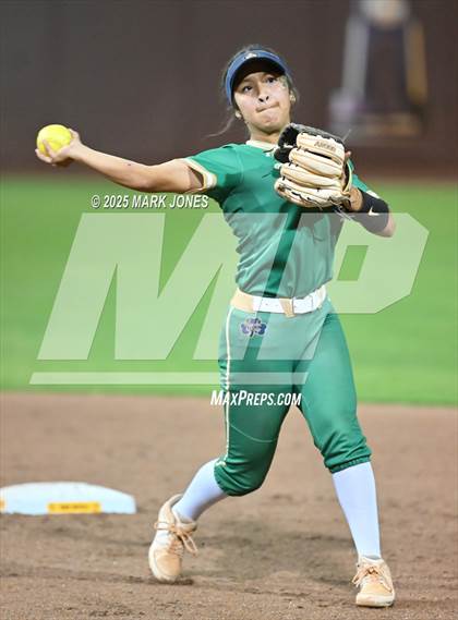 Thumbnail 3 in Yuma Catholic vs. Empire (AIA 3A Final) photogallery.