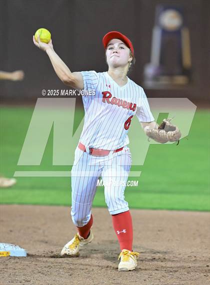 Thumbnail 2 in Yuma Catholic vs. Empire (AIA 3A Final) photogallery.