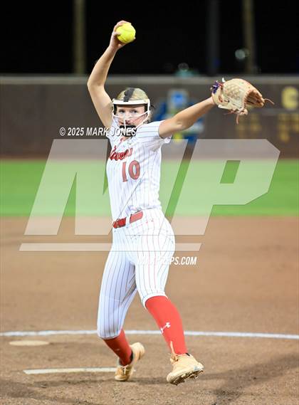 Thumbnail 1 in Yuma Catholic vs. Empire (AIA 3A Final) photogallery.