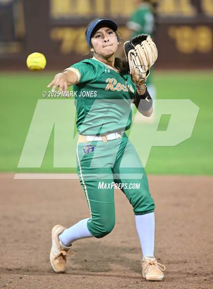 Thumbnail 1 in Yuma Catholic vs. Empire (AIA 3A Final) photogallery.
