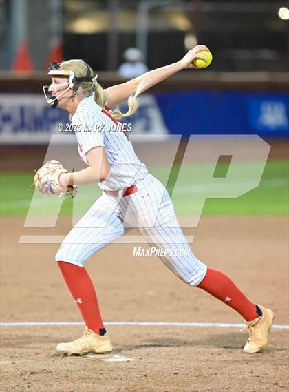 Thumbnail 2 in Yuma Catholic vs. Empire (AIA 3A Final) photogallery.