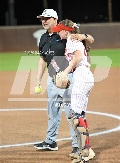 Thumbnail 3 in Yuma Catholic vs. Empire (AIA 3A Final) photogallery.