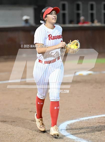 Thumbnail 2 in Yuma Catholic vs. Empire (AIA 3A Final) photogallery.