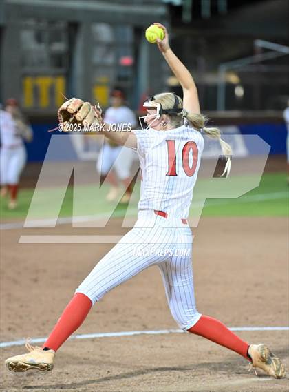 Thumbnail 3 in Yuma Catholic vs. Empire (AIA 3A Final) photogallery.