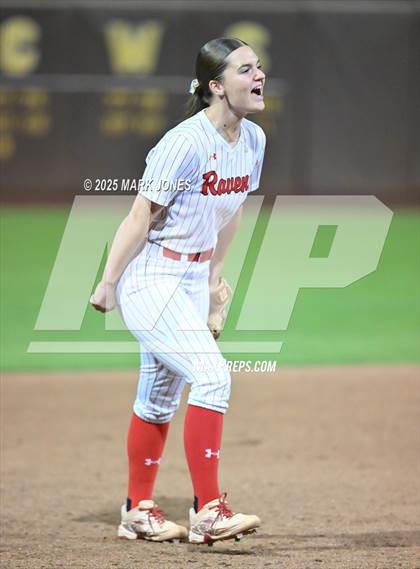 Thumbnail 2 in Yuma Catholic vs. Empire (AIA 3A Final) photogallery.