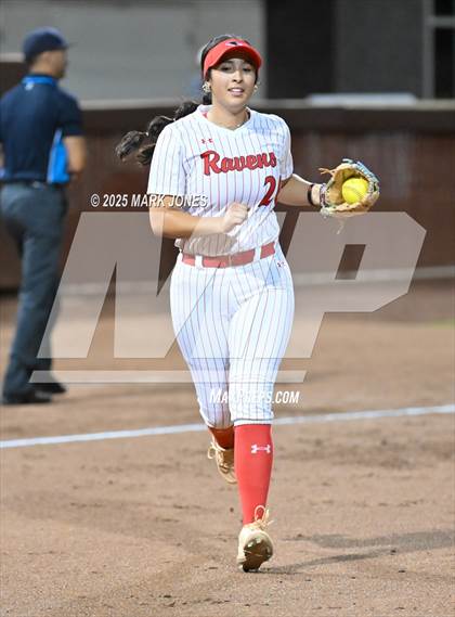 Thumbnail 1 in Yuma Catholic vs. Empire (AIA 3A Final) photogallery.