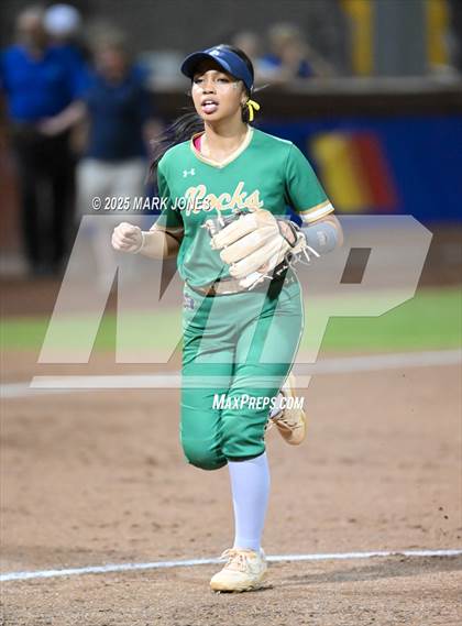 Thumbnail 2 in Yuma Catholic vs. Empire (AIA 3A Final) photogallery.
