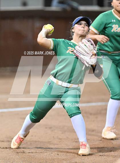 Thumbnail 2 in Yuma Catholic vs. Empire (AIA 3A Final) photogallery.